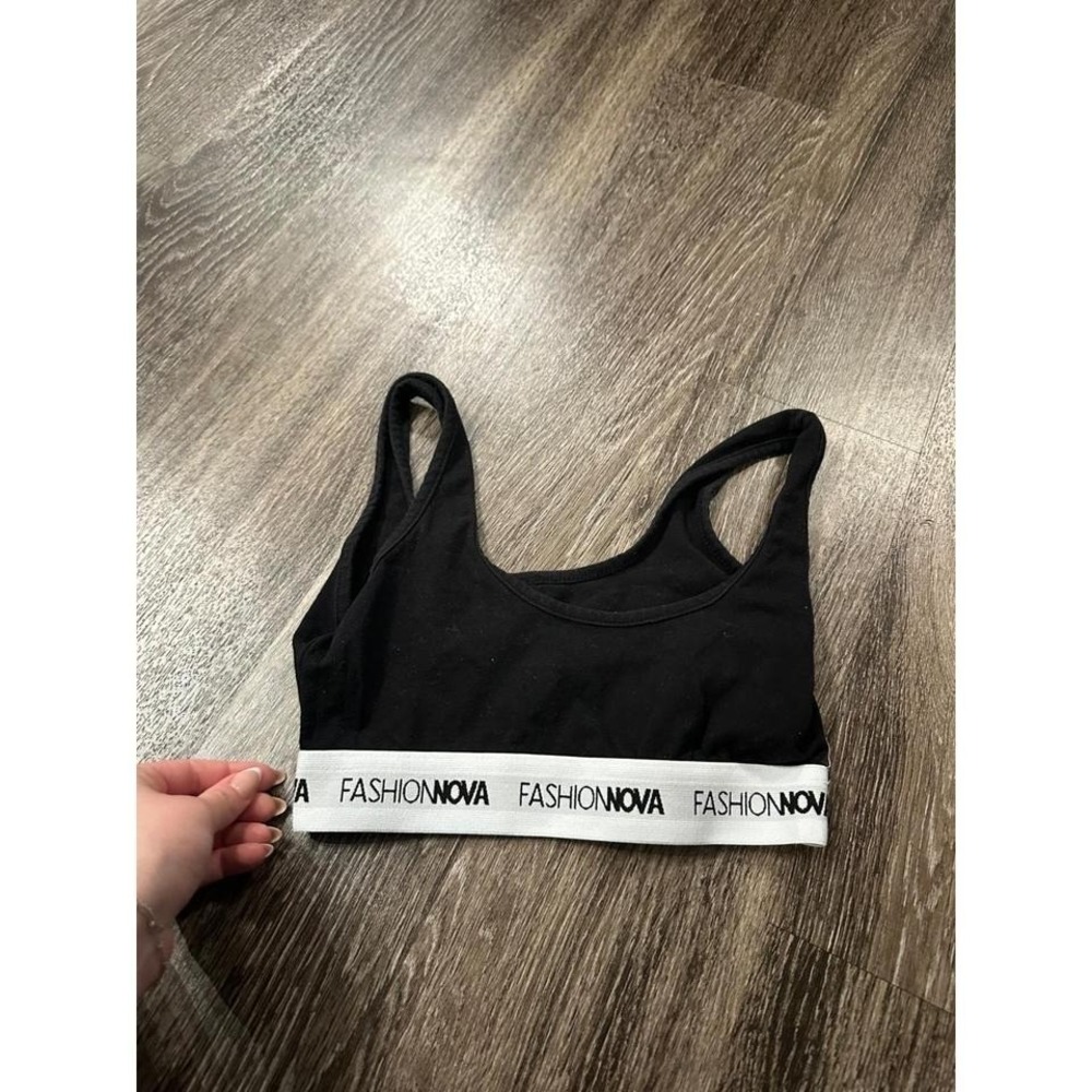 Fashion Nova Black Sports Bra Logo Elastic Waistband Bralette Scoop Nec Tank Top